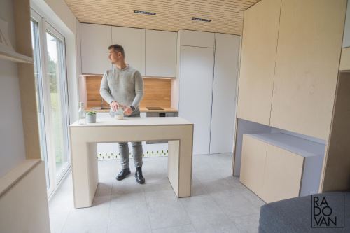 11-MODULOVÝ DREVODOM PRE MLADÝ PÁR (18 m²)-Študentský koncept