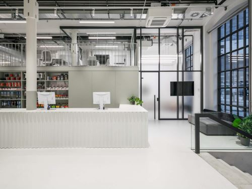 1-SHOWROOM MTBIKER (287 m²)-Bratislava